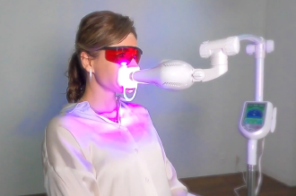 歯磨きをします